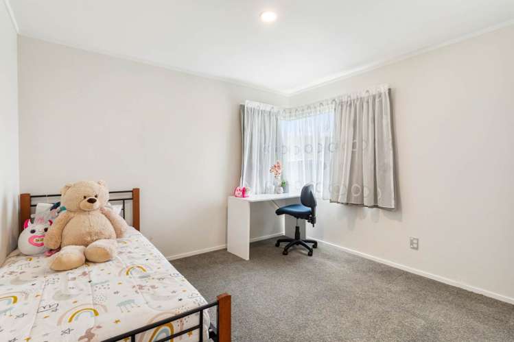 2/296 Wairau Road Glenfield_6