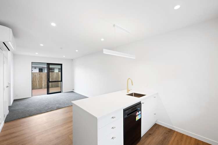 2/13 Pulham Crescent Queenwood_5