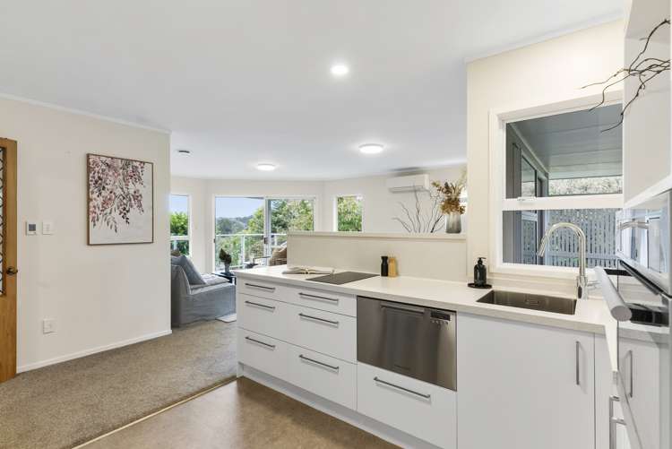 15/10 Gerard Way Saint Johns_5