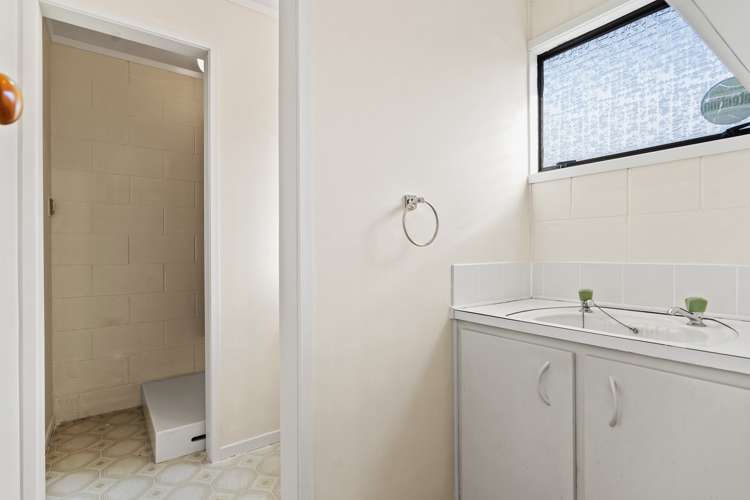 19 Raumati Crescent Onerahi_19