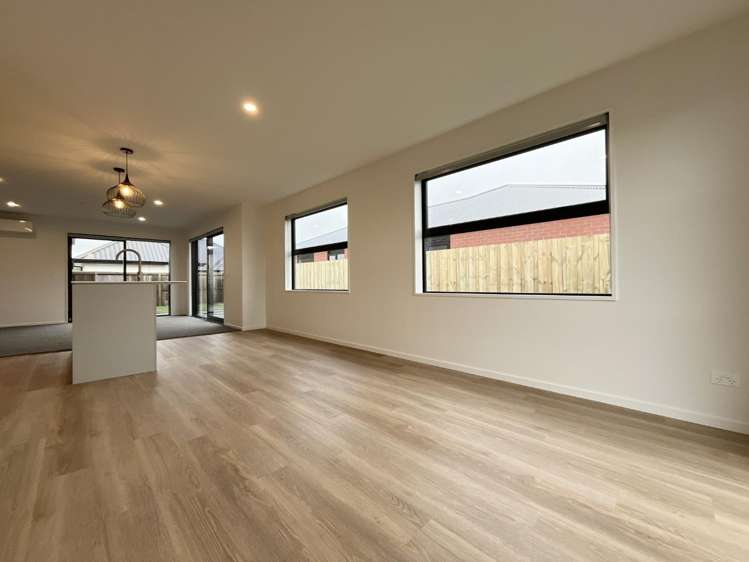 26 Accadia Drive 11103_3
