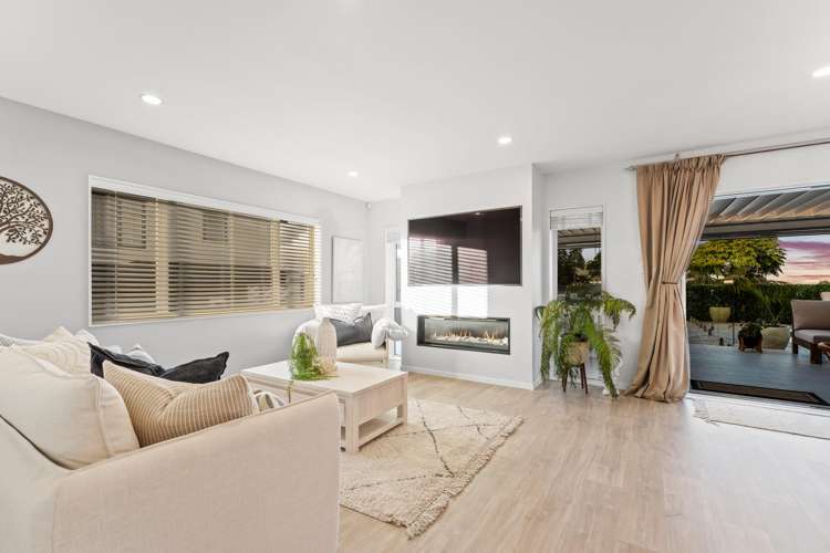 24 Woodridge Drive Stanmore Bay_5