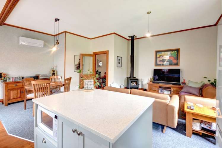 8 Beechworth Street North East Valley_22