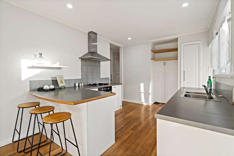 76 Queenstown Road Onehunga_9