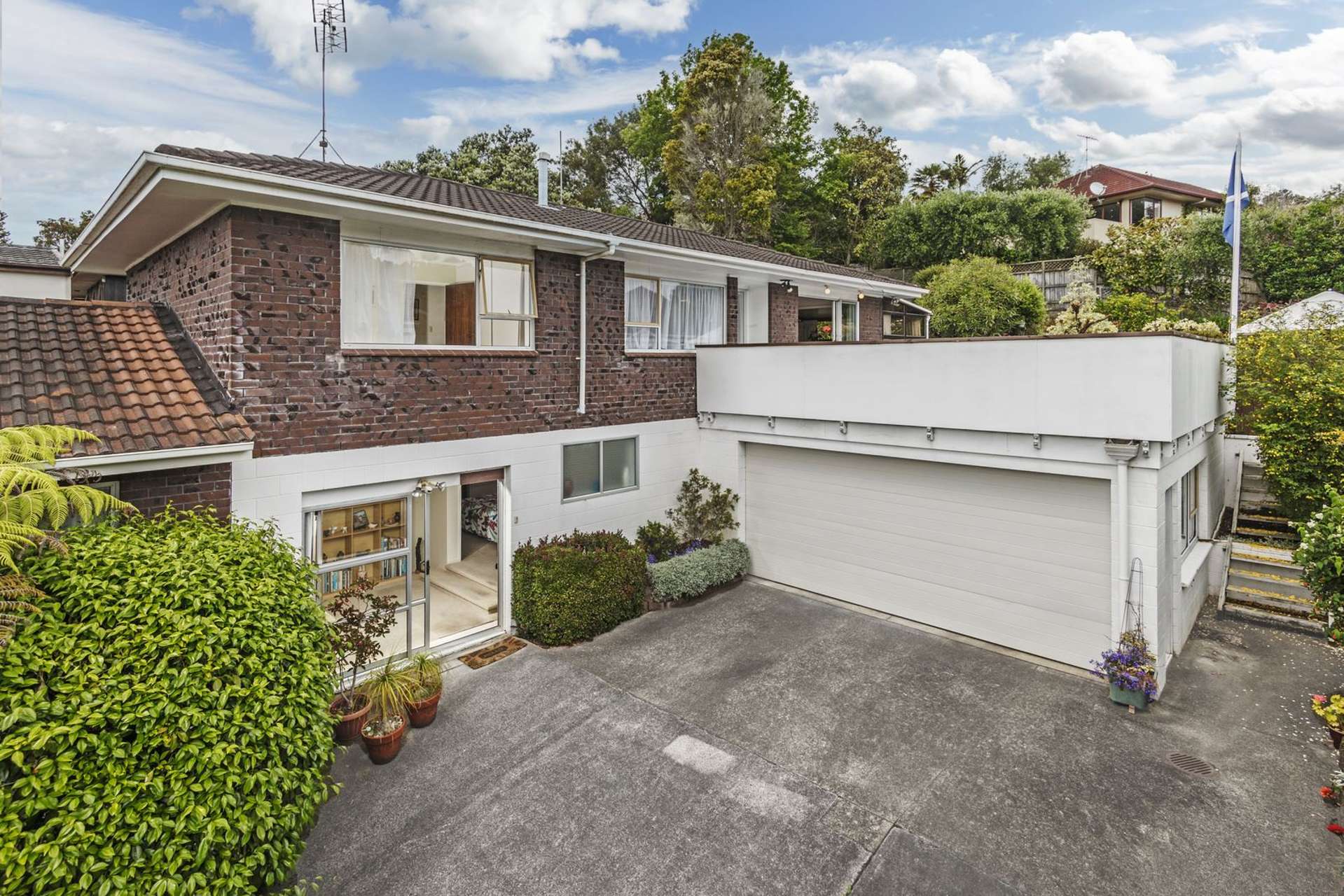 2/4 Celina Place Browns Bay_0