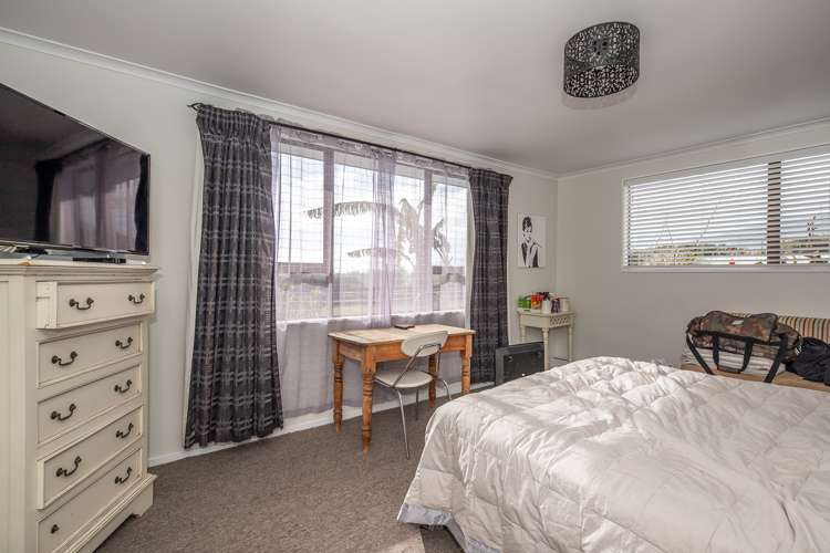 57 Caledonian Road Westport_32