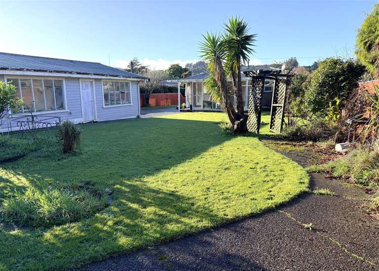 7 Gilbert Road Paroa_25