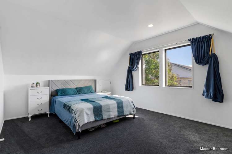 15/37 Fields Parade Oteha_11