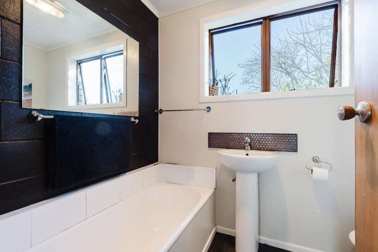 28A Sunnyhills Avenue Glenview_13