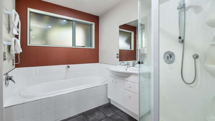 99 Kings Drive Wanaka_17