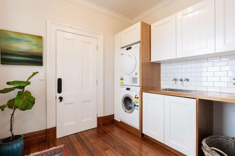 2 Fifield Street Roslyn_37