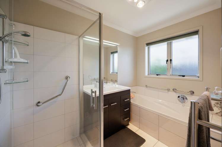 28 Pacific Avenue Poraiti_10