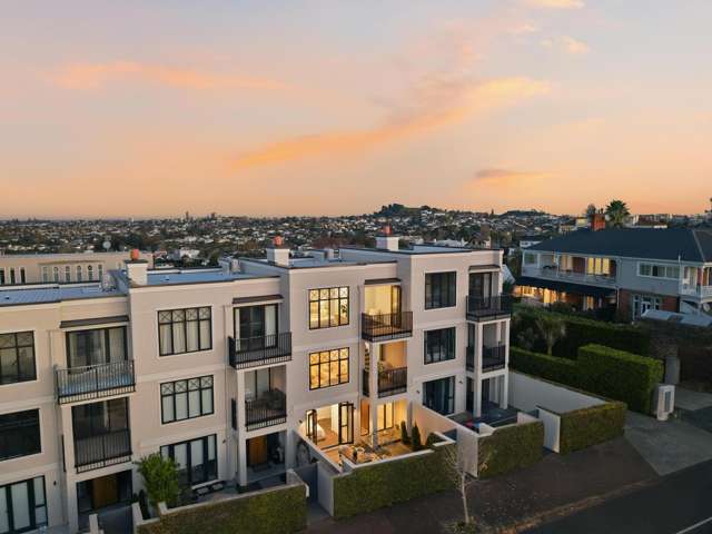 Set Amongst It All - FREEHOLD PENDING
