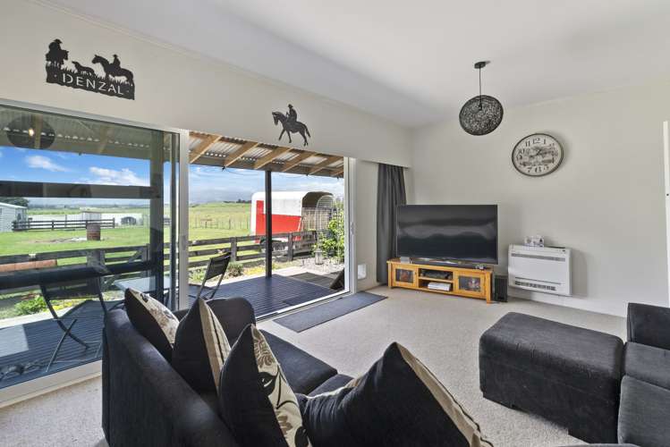 147 Hokio Sand Road Hokio Beach_10