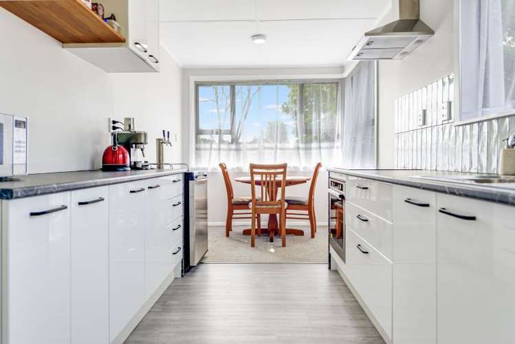 40 Montgomery Crescent Bader_15