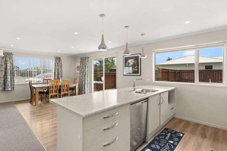 8 Maple Grove Solway_7