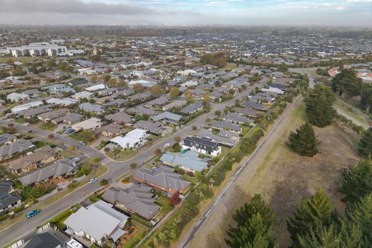 5 Reka Street Parklands_30