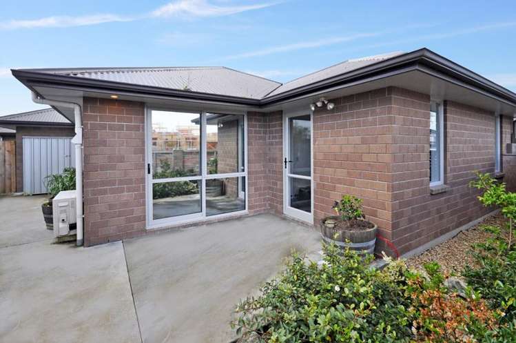 1/27 Jones Crescent Melville_10