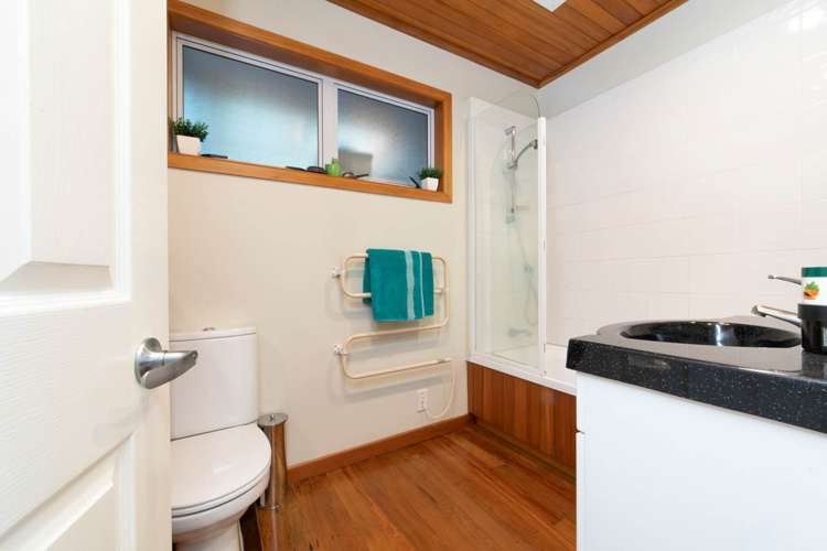 36 Atkinson Road Titirangi_12