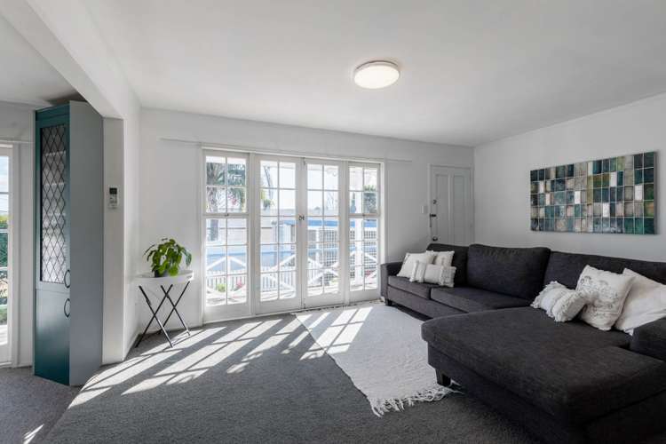 1/12 Sherwood Avenue Te Atatu South_5