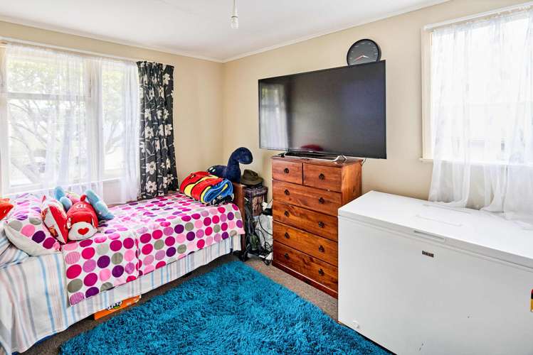 15 Kalingo Street Waitangirua_12