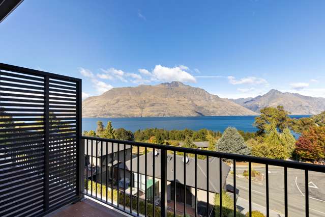 3/8 McKerrow Place Sunshine Bay_3