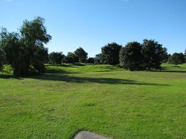 111 The Fairway Matarangi_6