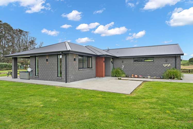 16 Moorey Lane Otaika_21