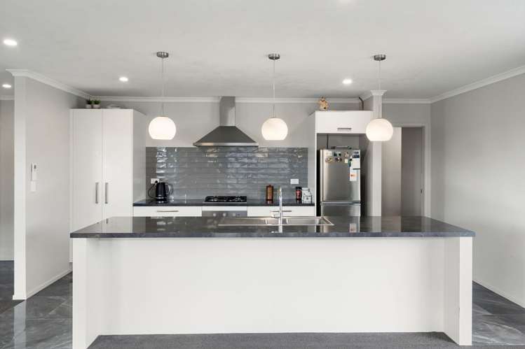 25 Rehua Drive_2