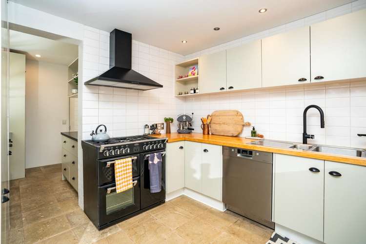 51 Amesbury Drive Churton Park_9