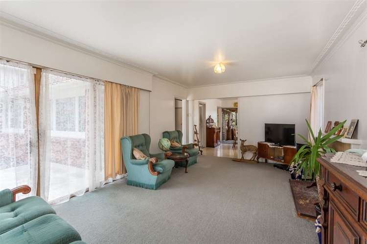 6 Archlynn Road Kelston_19