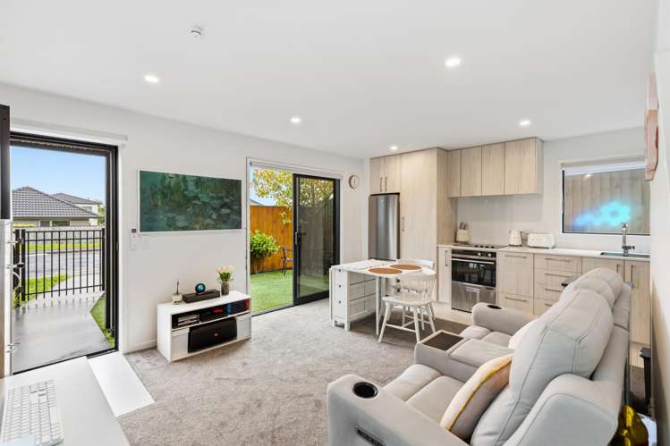 2/19 Karamu Street Te Atatu Peninsula_4
