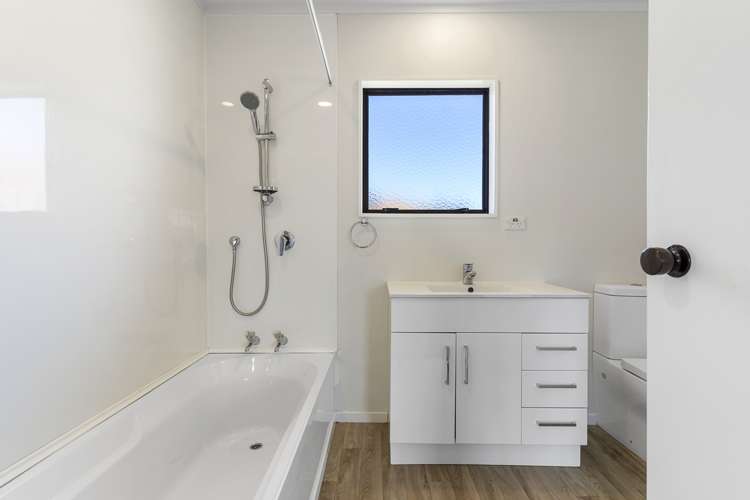 102a Ocean Road Whangamata_22