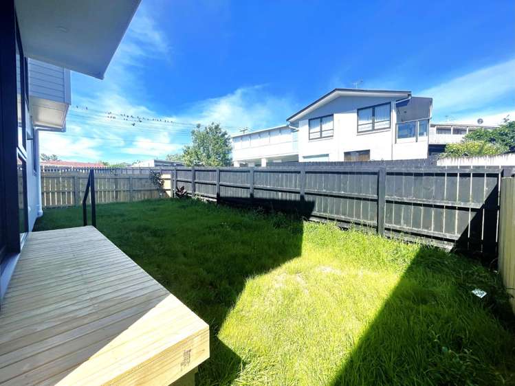 A/54 Royal View Road Te Atatu South_13