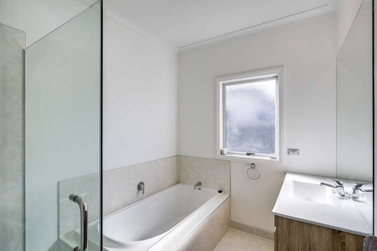 6 Squire Drive Awatoto_17