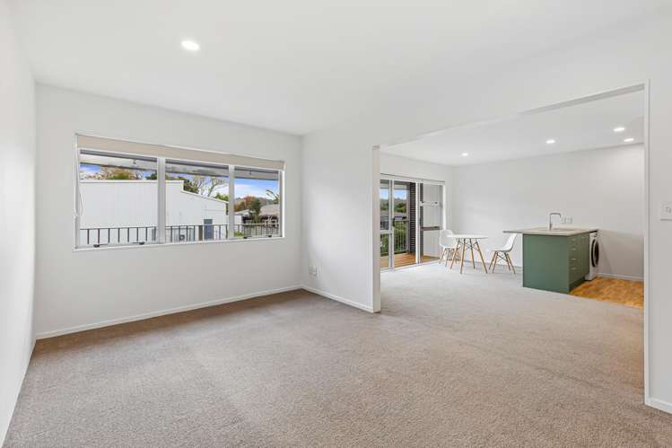 2/15 Lovell Court_1