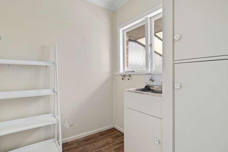 9 Simmonds Grove Greerton_13