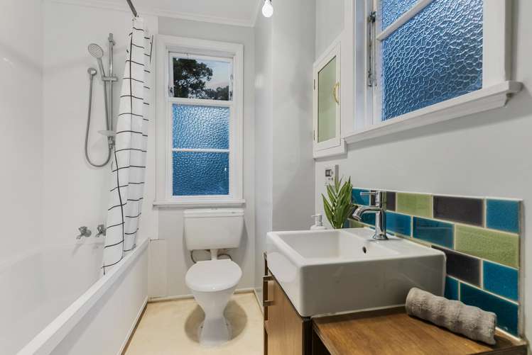 25 Sidlaw Street Strathmore Park_13