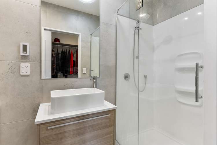 14b Marine Garden Crescent Beachlands_19