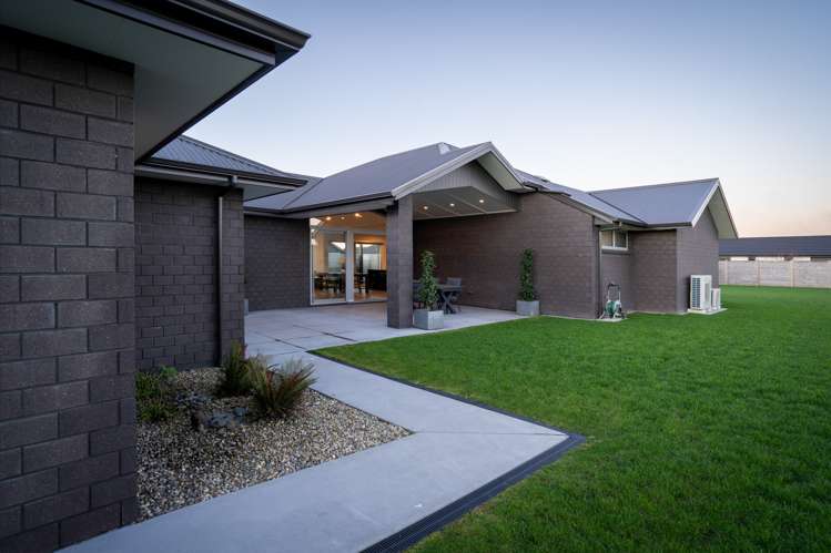 20 Recite Avenue Leamington_25