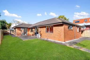 113A Titirangi Road_1