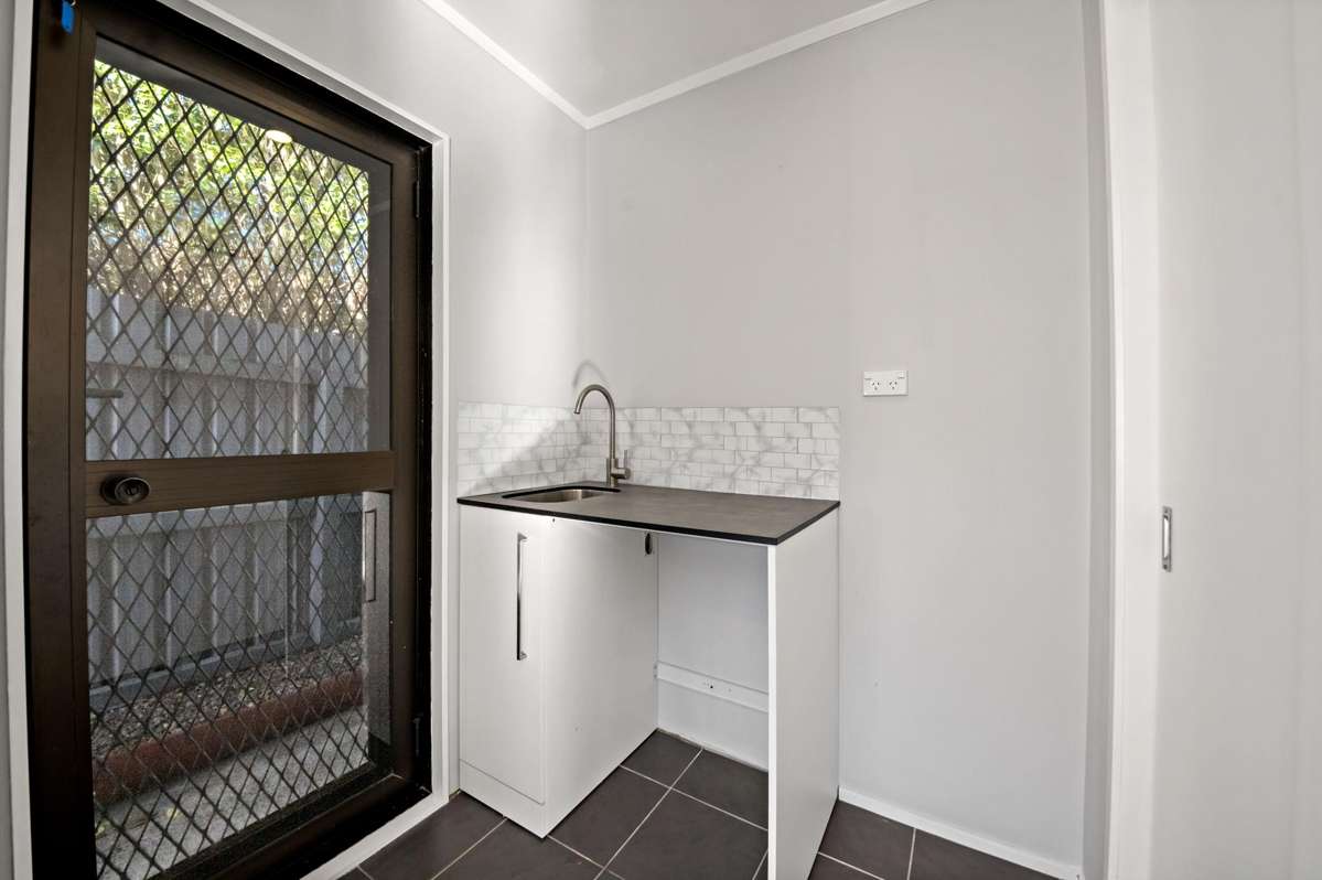 2/20 Alexander Street_5
