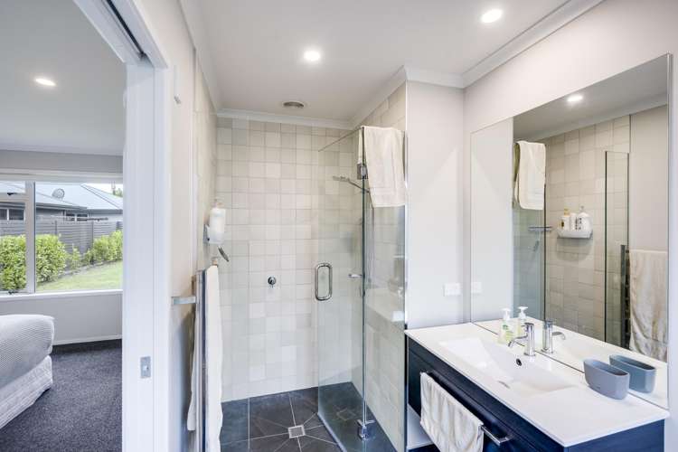 412 Nottingley Road Frimley_11