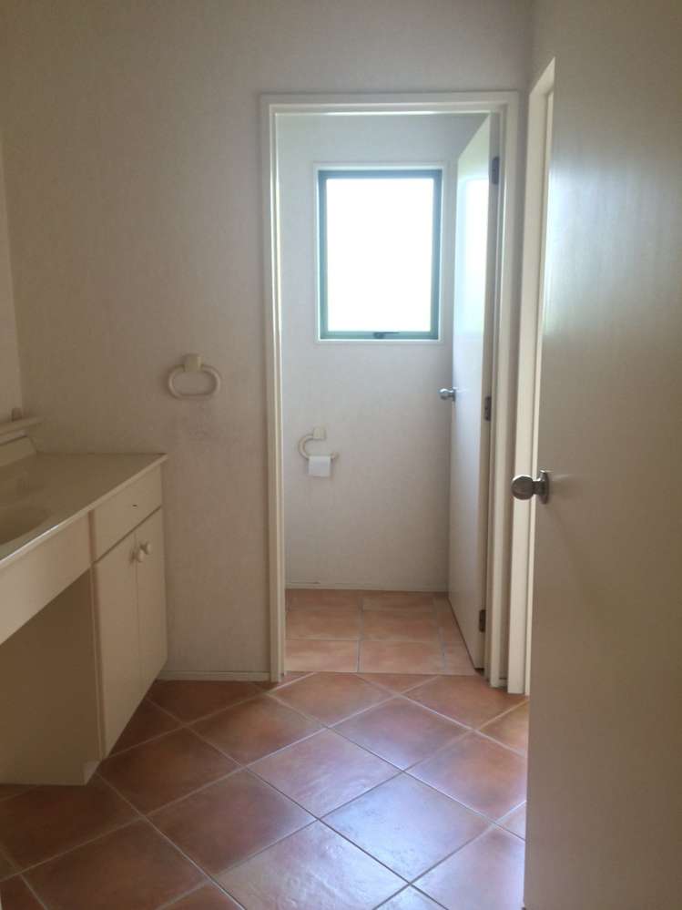 22 Abbotleigh Avenue Te Atatu Peninsula_13