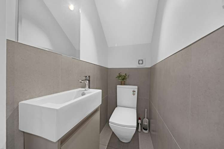 6 Manahau Lane Flat Bush_19