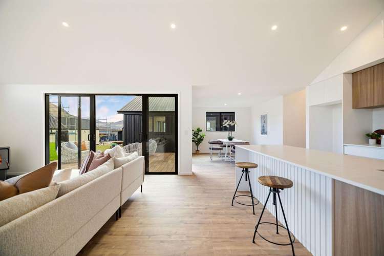 5 Rowe Drive, Hanley's Farm Jacks Point_21