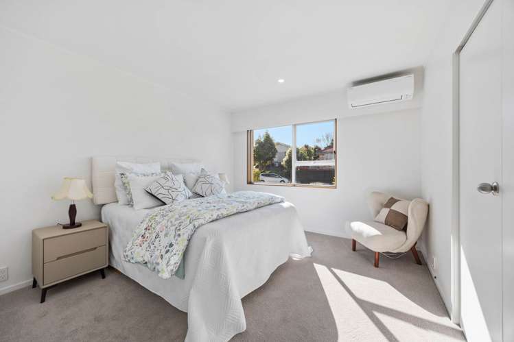 16 Maugham Drive Bucklands Beach_10