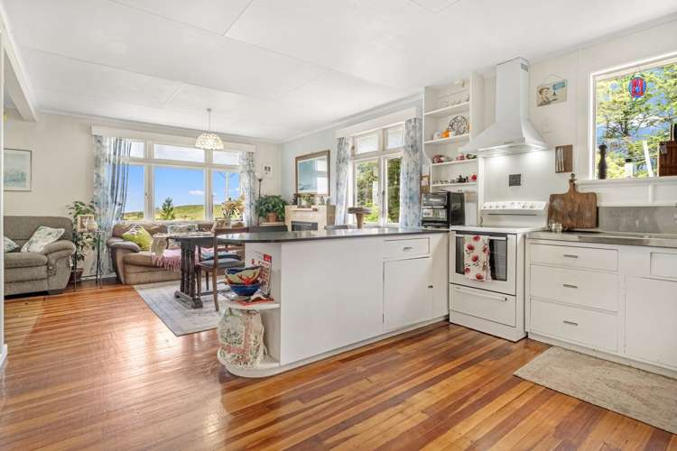 711 Blackhead Road Porangahau_9
