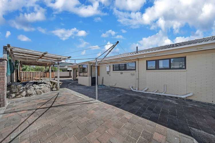 8 Papatahi Place Henderson_15