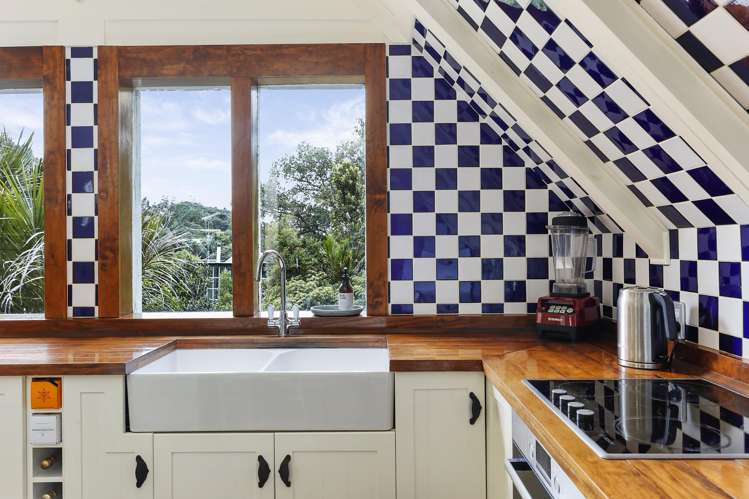 7 Woontons Lane Titirangi_5